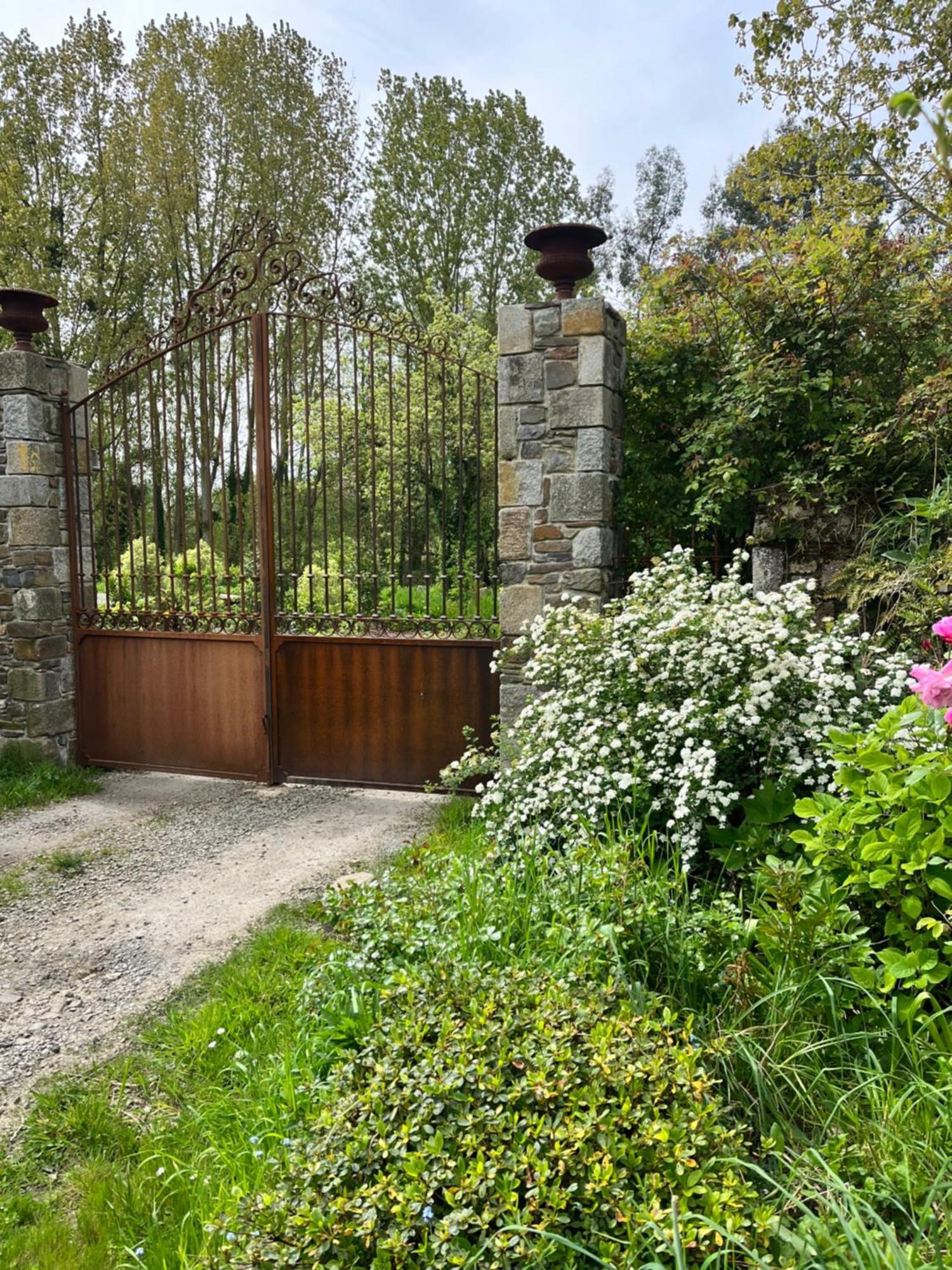 Domaine Du Tertre Ychot Hotel Дол-де-Бретан Екстериор снимка