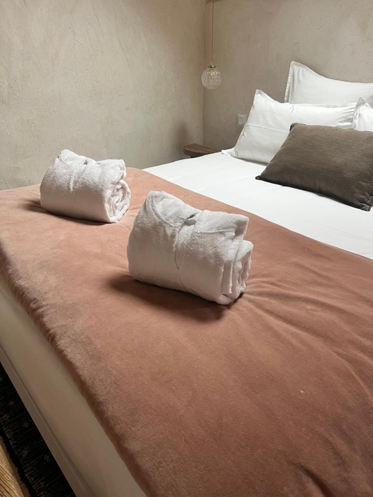 Domaine Du Tertre Ychot Hotel Дол-де-Бретан Екстериор снимка